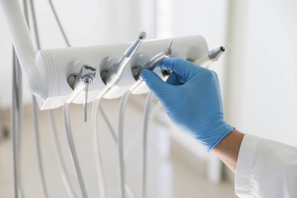 Professional Teeth Whitening technician working in Glencoe, FL